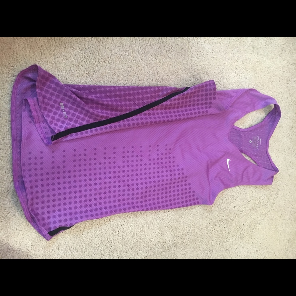 Nike workout top
